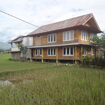 Purabarang Homestay Rantepao Exterior foto