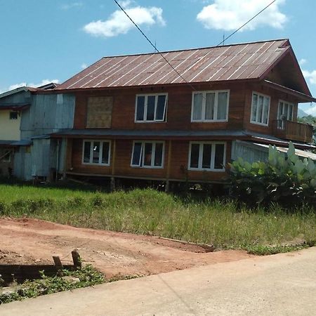 Purabarang Homestay Rantepao Exterior foto