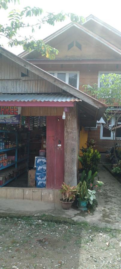 Purabarang Homestay Rantepao Exterior foto